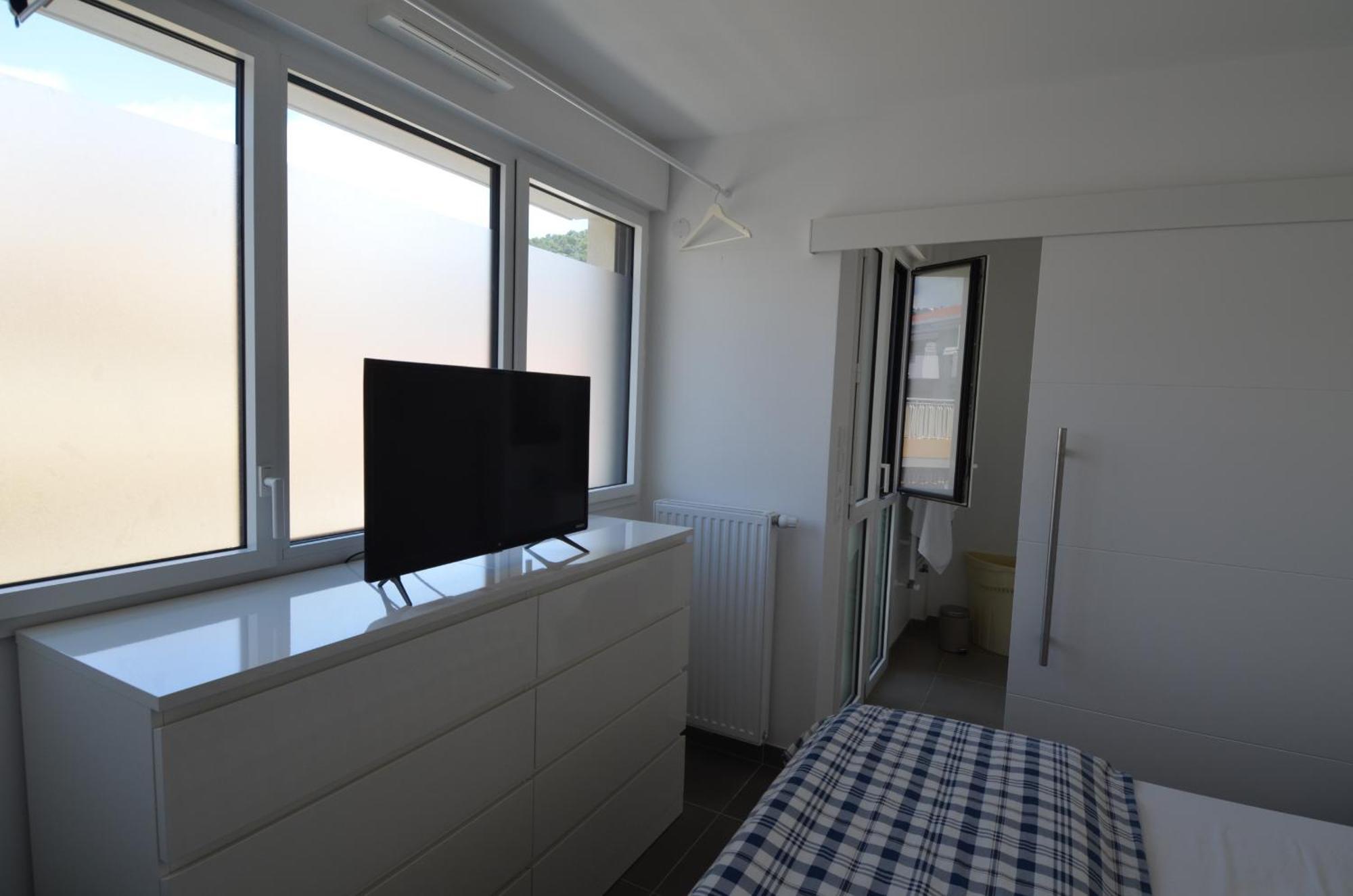 Villa Smolett - Appartement Cosy Au Coeur Du Quartier Du Port Ница Екстериор снимка